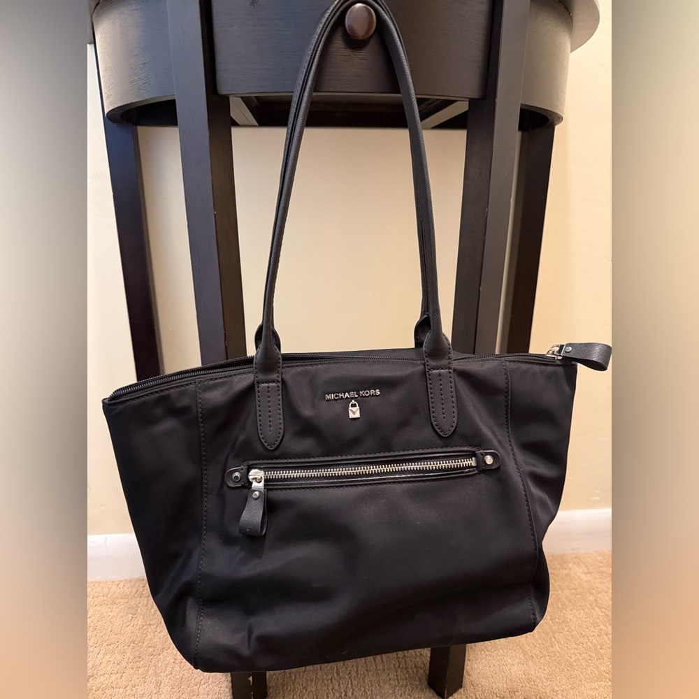 Michael Kors Black Nylon Tote Sleek Professional Design